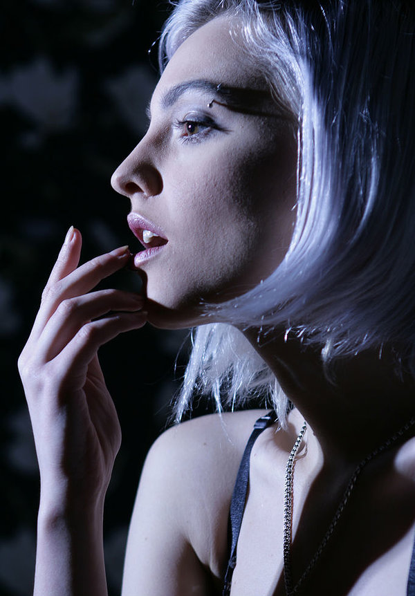 Алия, 21
